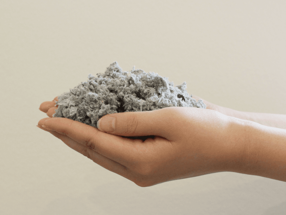 充填断熱「セルロースファイバー」