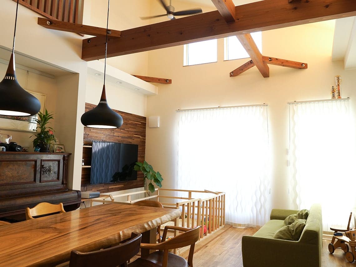 家族と家に愛情を注ぐ暮らし