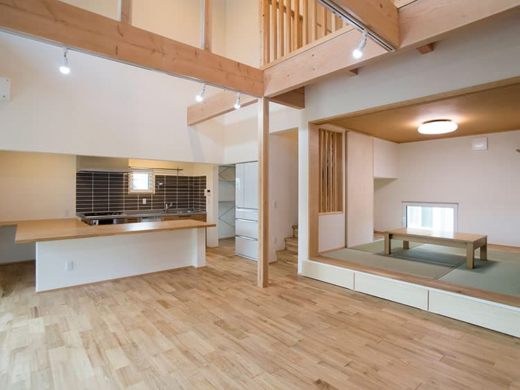 断熱材は経年劣化する?交換の必要性や耐久性のある断熱材とは