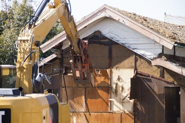 解体の費用は賢く節約しよう 家の解体を業者まかせにするな