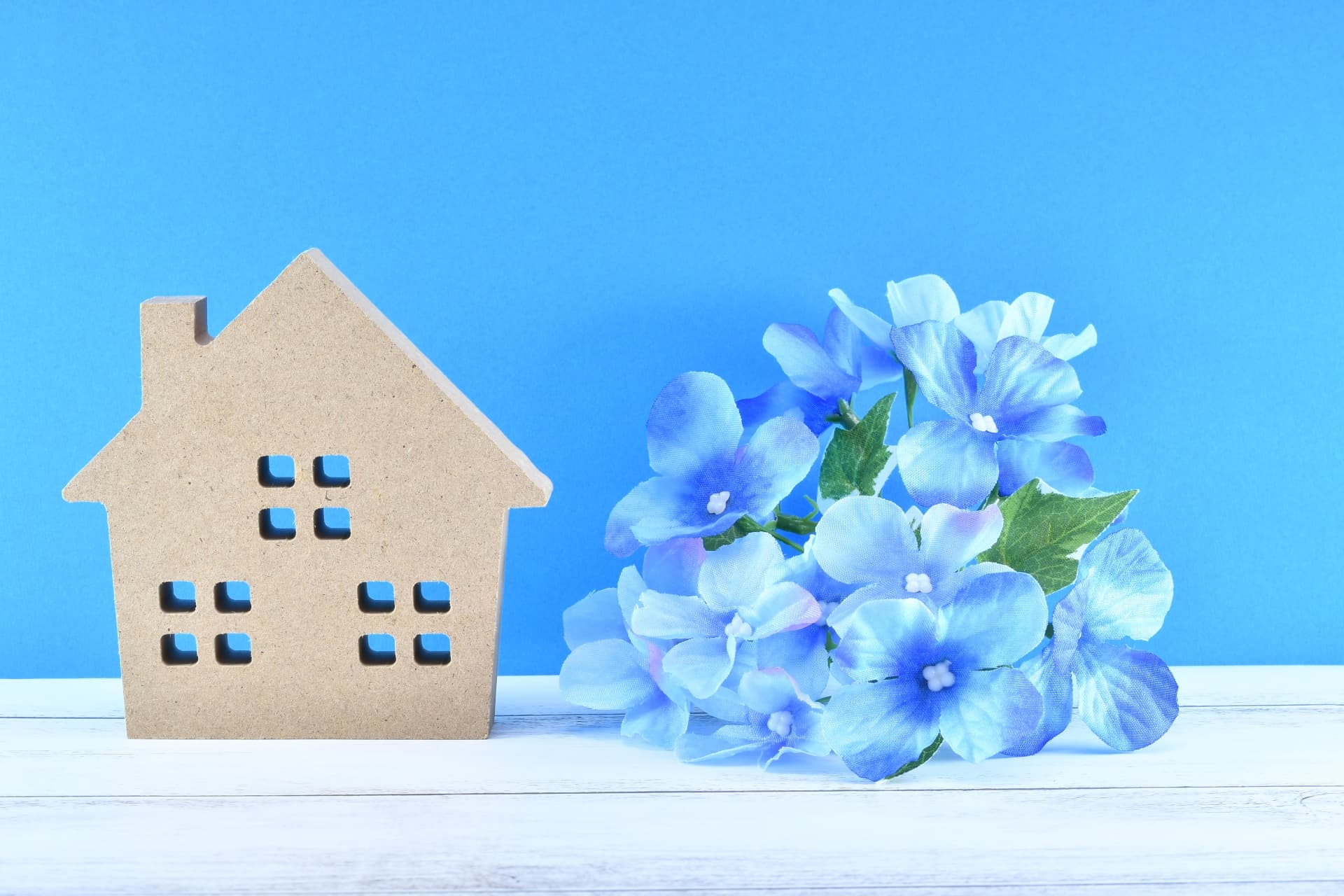 電気代高騰・ジメジメ・カビにもう悩まない! 温度と湿度を快適に保つ夏の過ごし方とは?